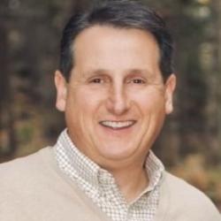 A headshot of Darryl Eisan